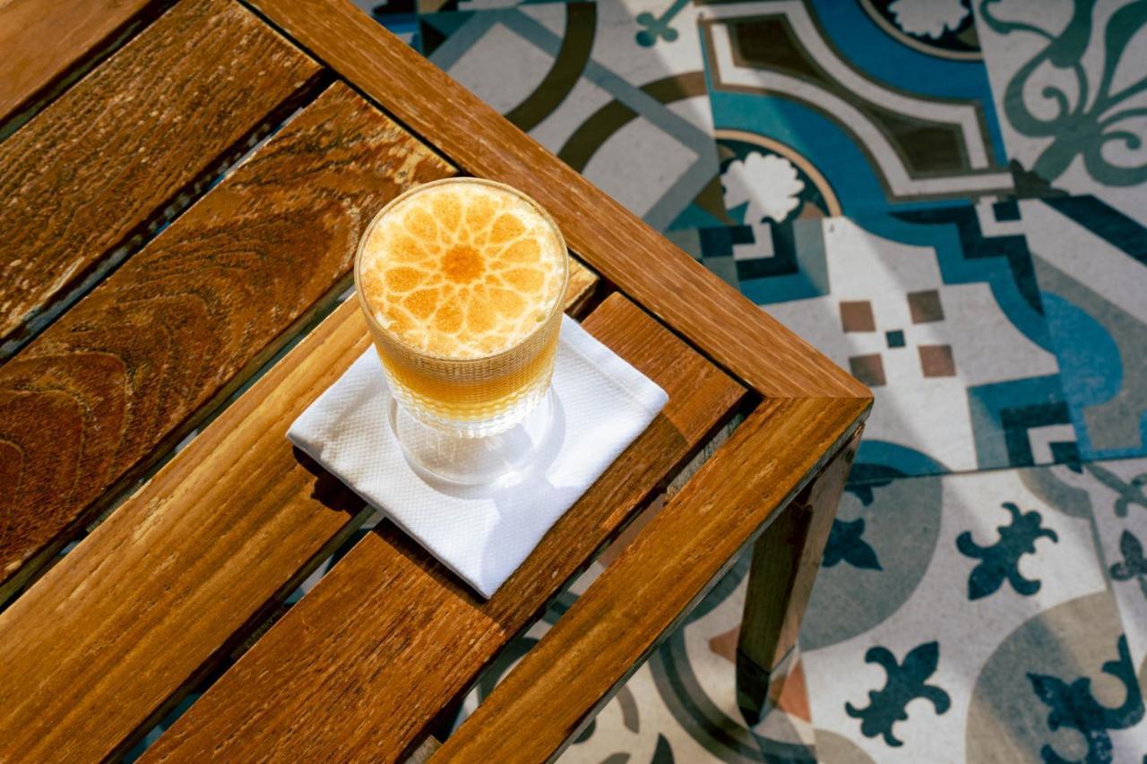Kimpton Seafire Resort + Spa By Ihg West Bay Kültér fotó