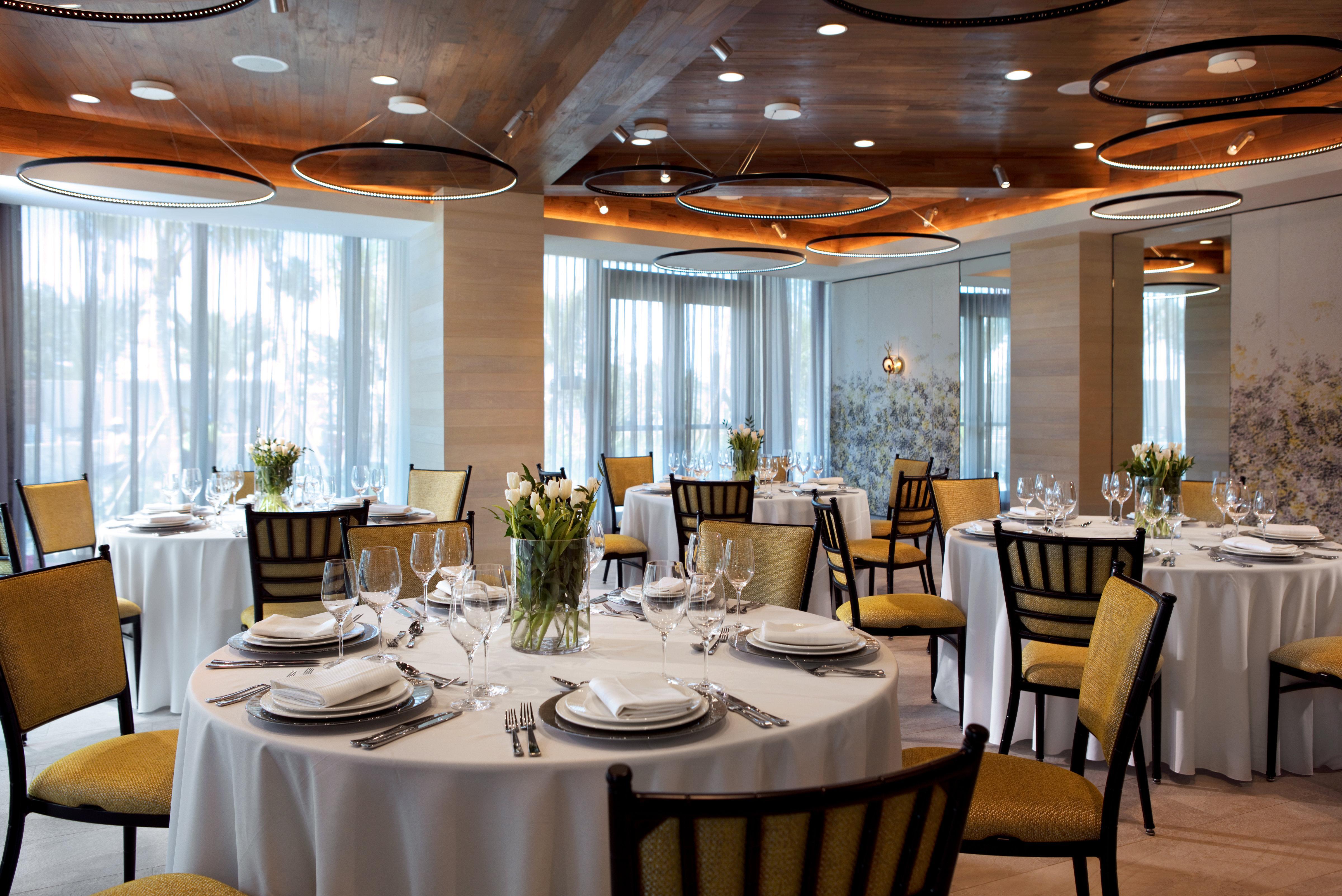 Kimpton Seafire Resort + Spa By Ihg West Bay Kültér fotó