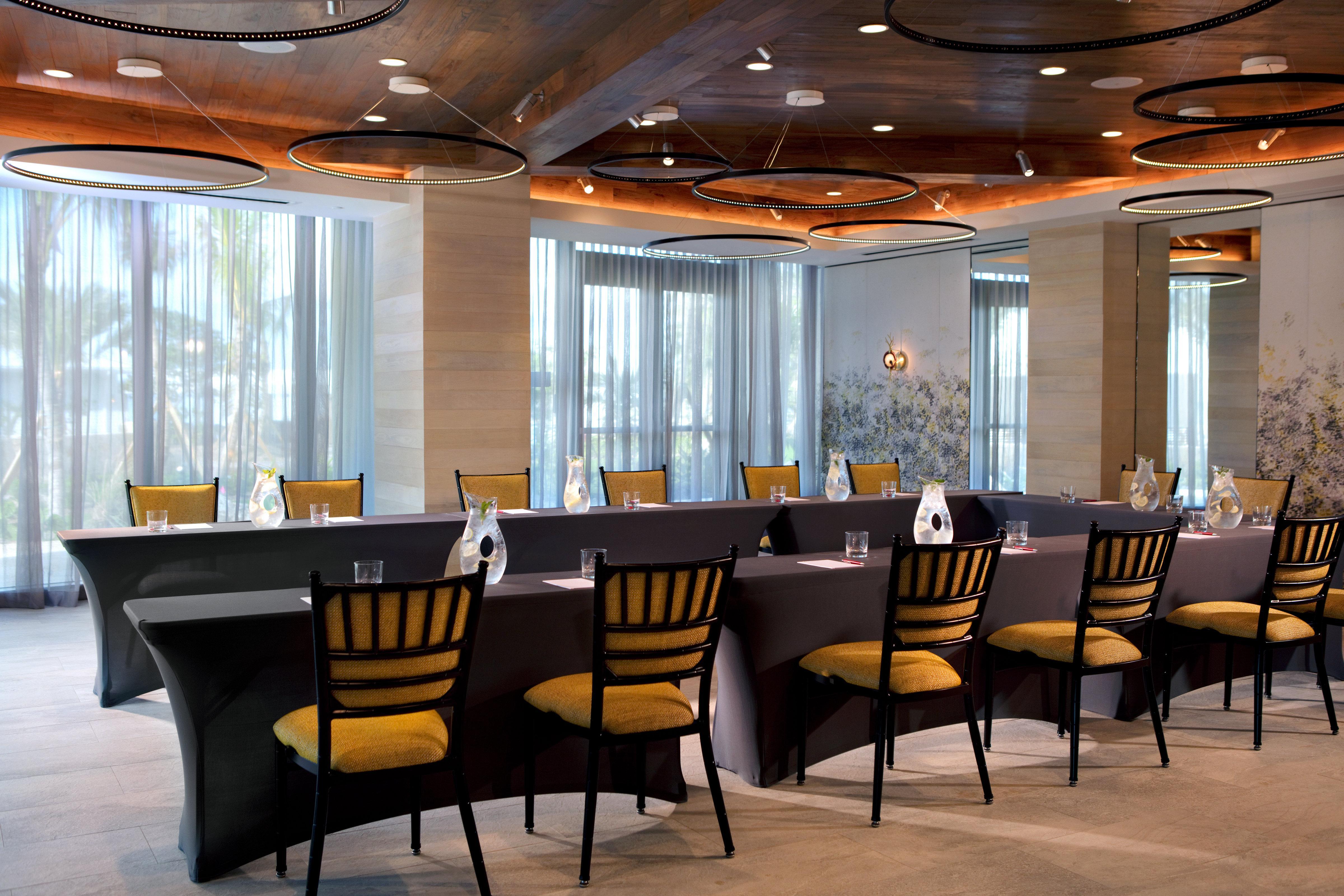 Kimpton Seafire Resort + Spa By Ihg West Bay Kültér fotó