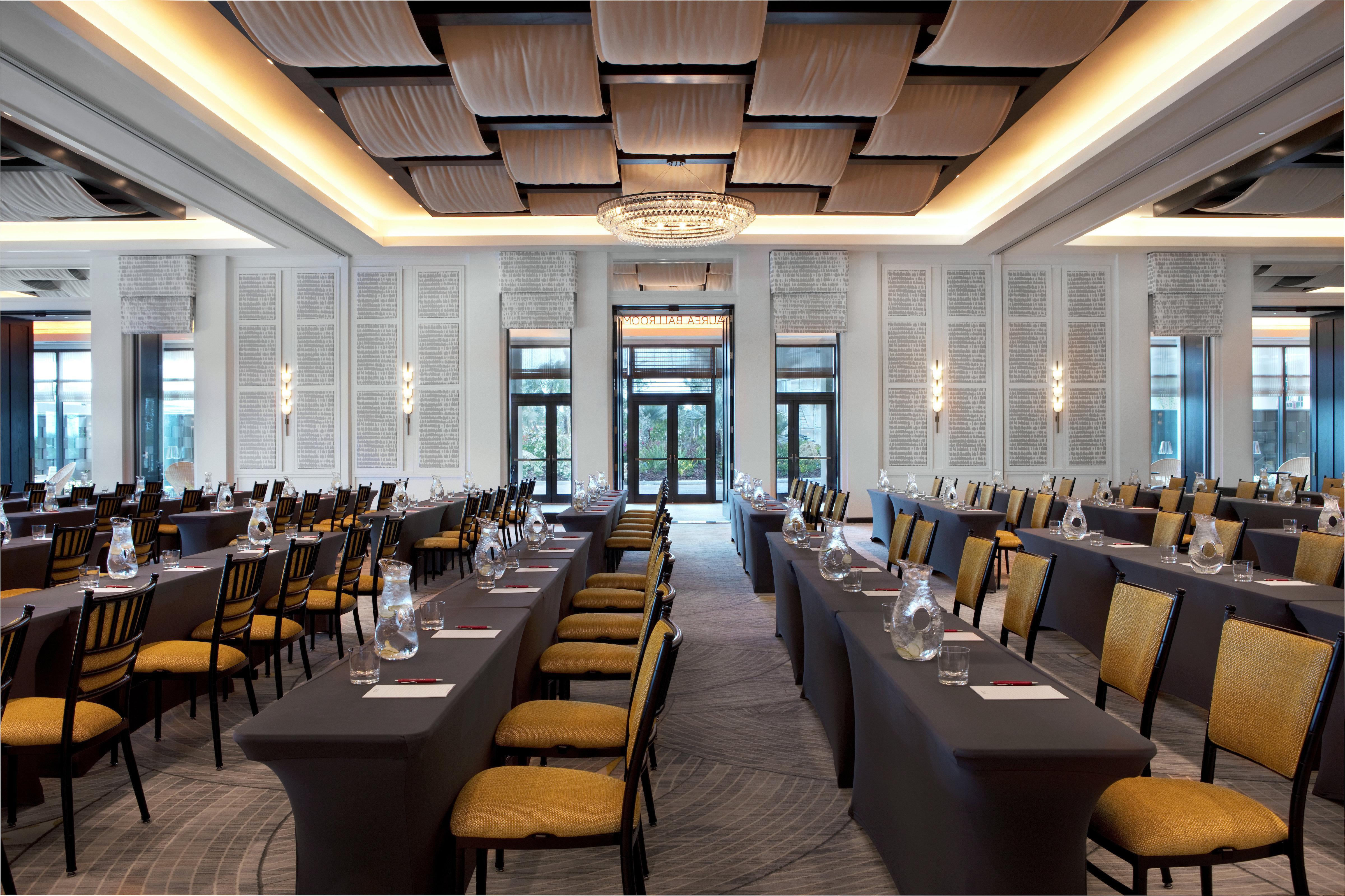 Kimpton Seafire Resort + Spa By Ihg West Bay Kültér fotó