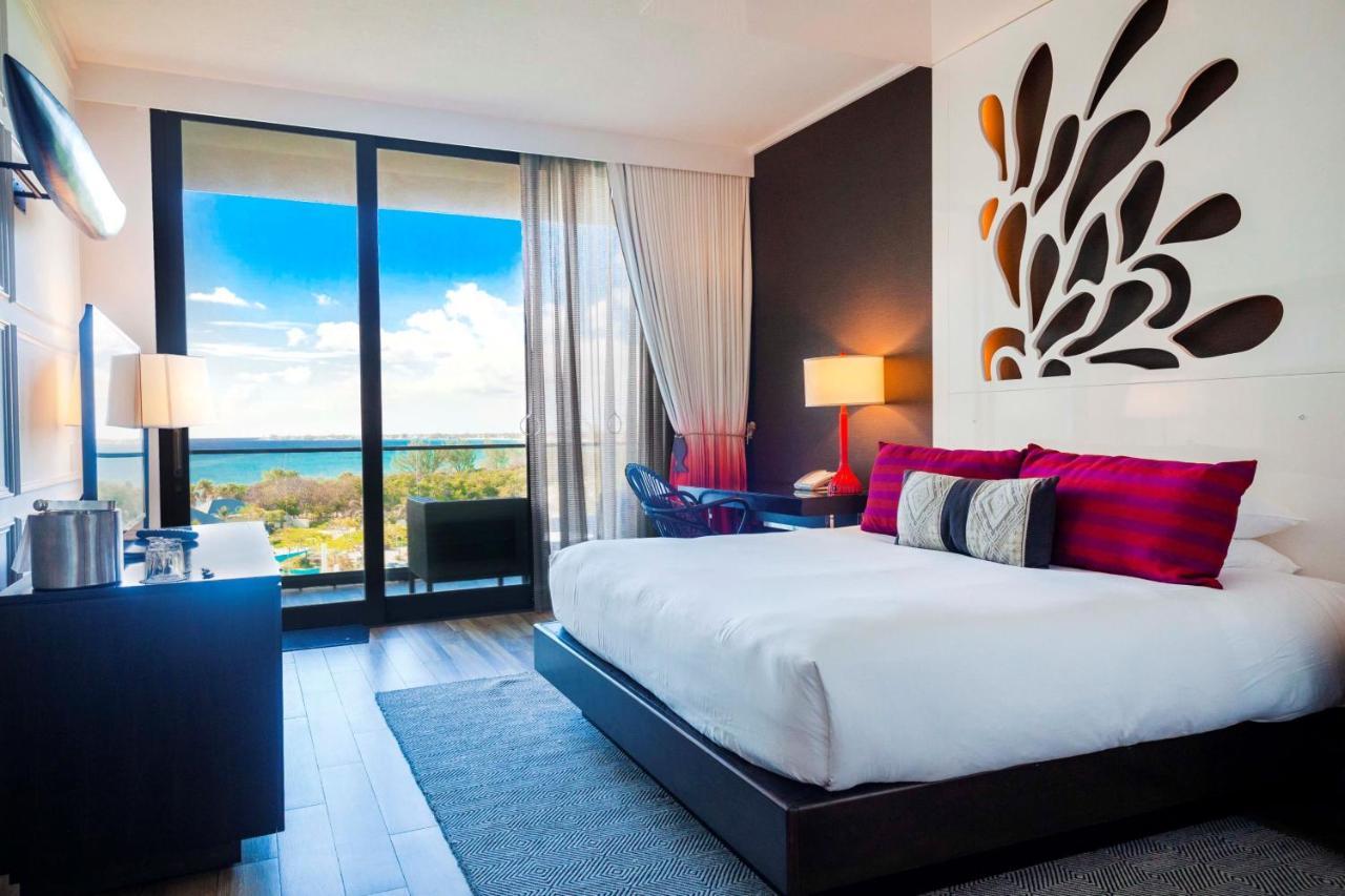 Kimpton Seafire Resort + Spa By Ihg West Bay Kültér fotó